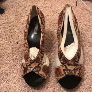 ❗️MOVING SALE❗️NWOT Michael kors snake  heels